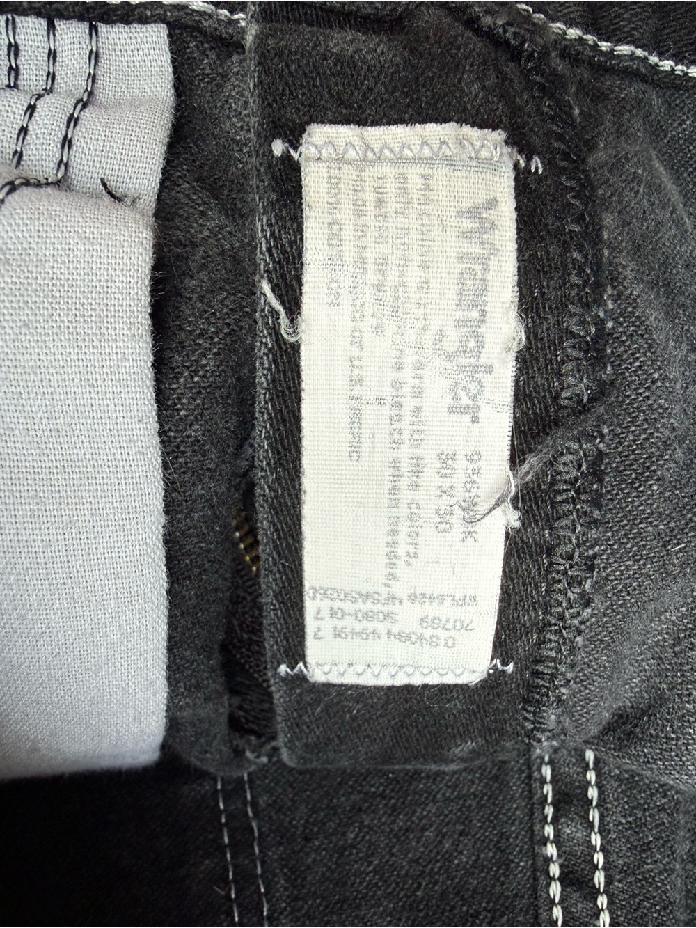 Vintage Wrangler Black Jeans with Tan Leather Patch and Copper Rivets - Picture 6 of 6